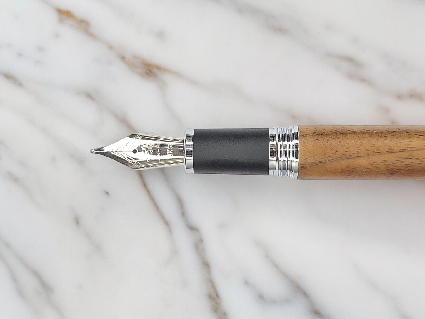 JinHao Elegant Wooden Fountain Pen
