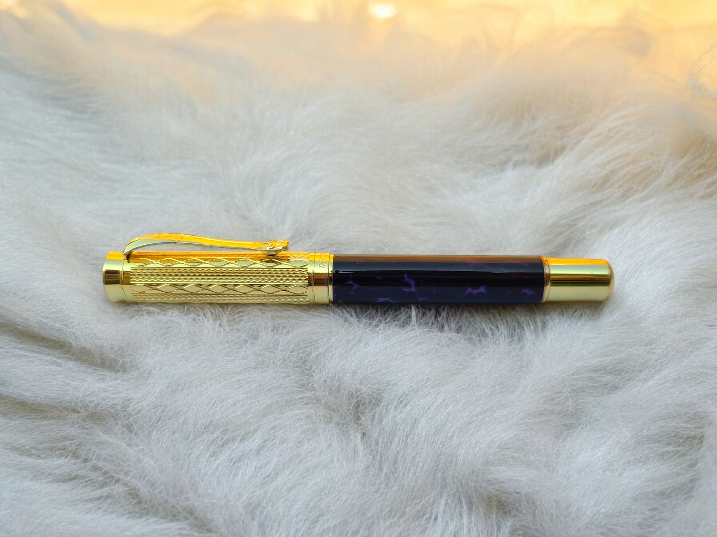 Dikawen 8026 Fountain Pen with Marble Finish Body