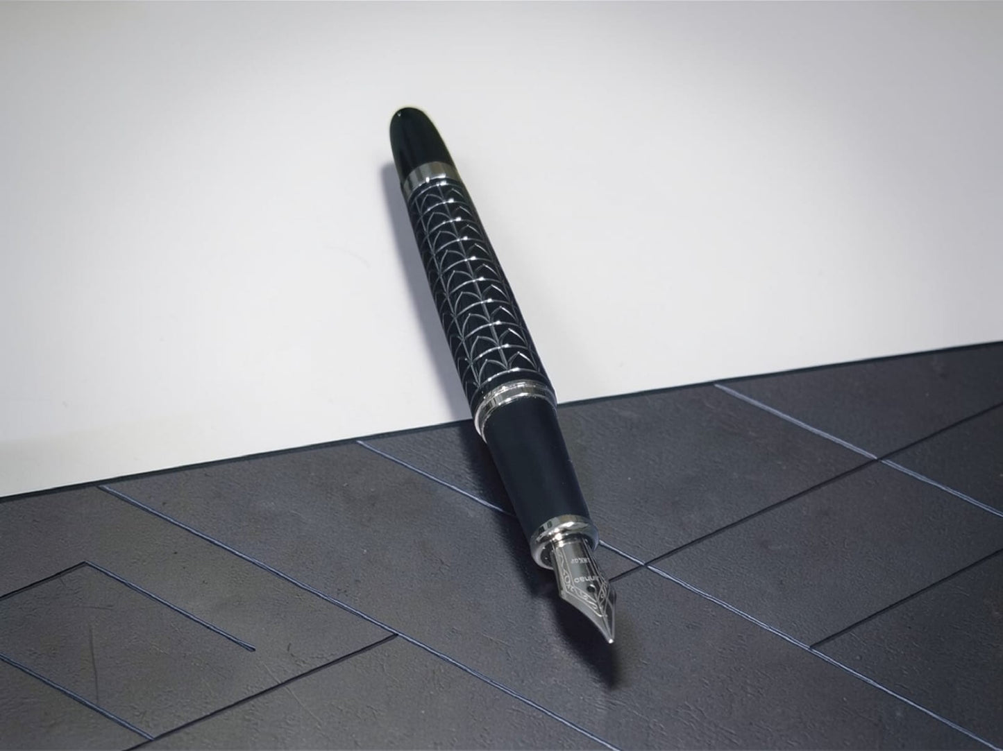 Jinhao 195 General Silver Armored Fountain Pen