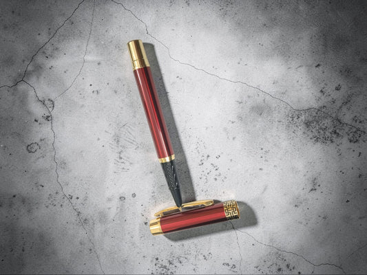 Dikawen 8006 Fountain Pen with Gold Trim