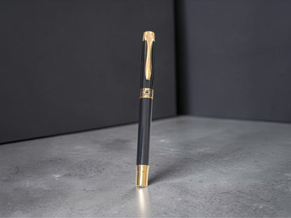 Dikawen 8006 Fountain Pen with Gold Trim