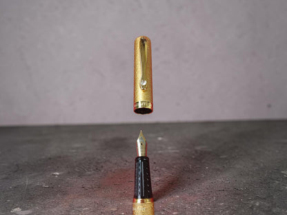 Dikawen K9 Rock Marbled Gold Jewel Designer Fountain Pen