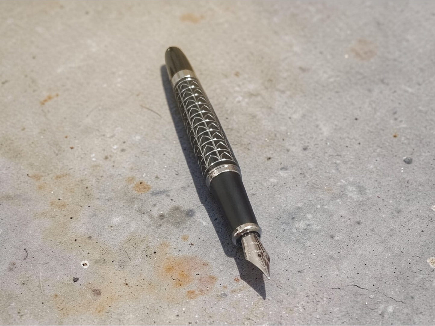 Jinhao 195 General Silver Armored Fountain Pen