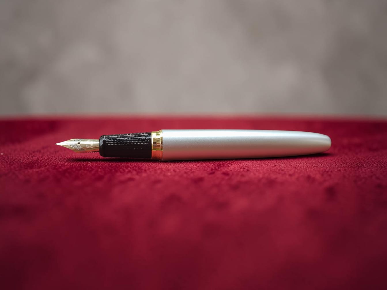 Dikawen No. 8085 Fountain Pen