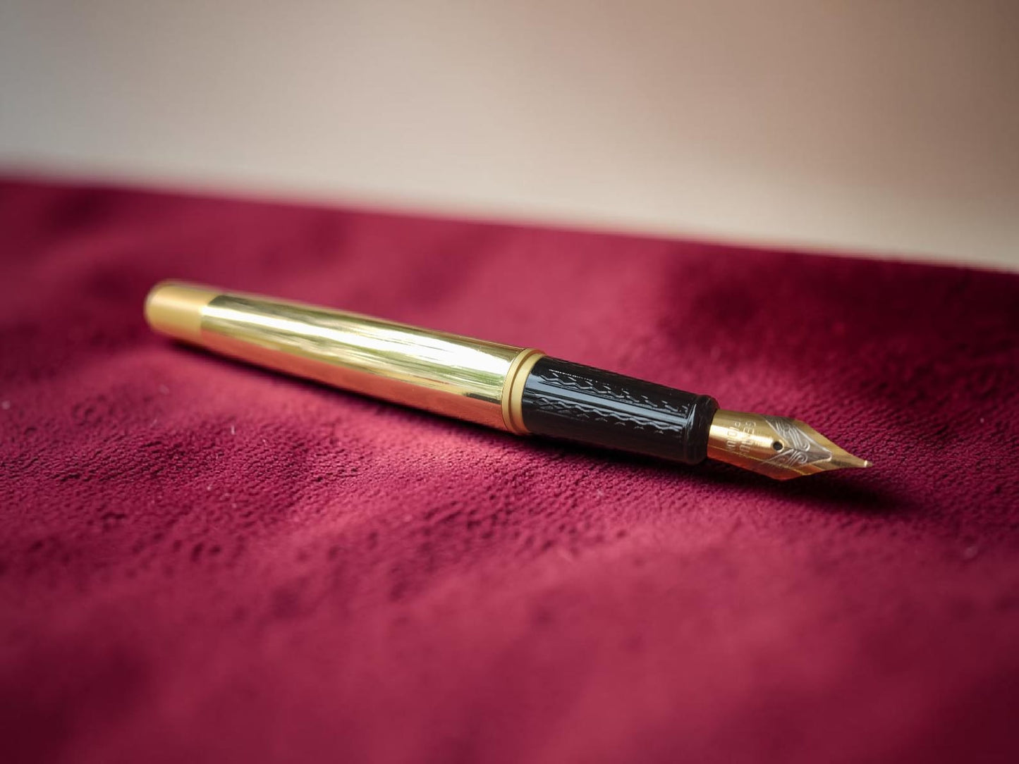 Dikawen  Gold Fountain Pen