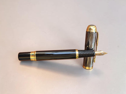 Dikawen No. 8086 H.G.M Fountain Pen