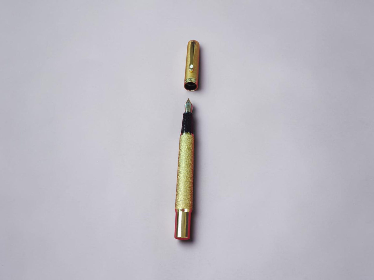 Dikawen K9 Rock Marbled Gold Jewel Designer Fountain Pen