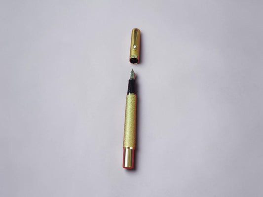 Dikawen K9 Rock Marbled Gold Jewel Designer Fountain Pen